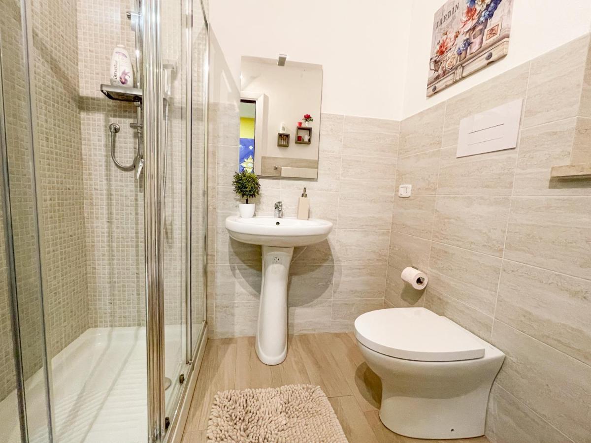 Al Politeama Rooms B&B Palermo Eksteriør billede