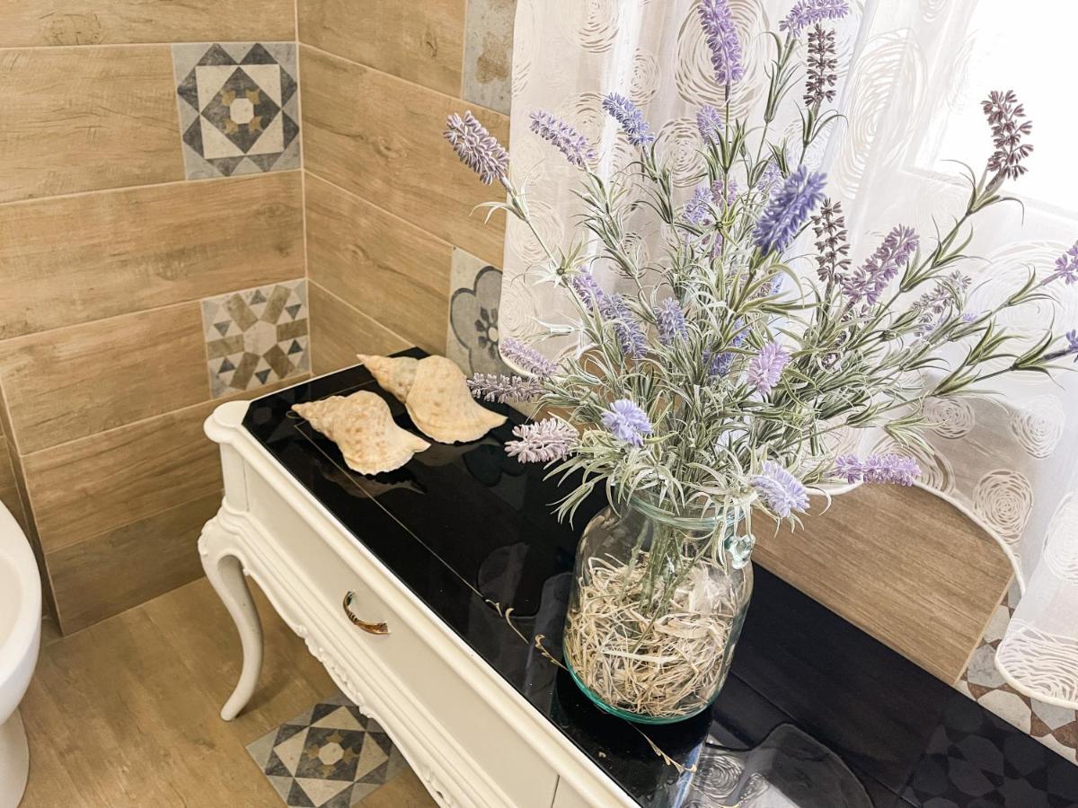 Al Politeama Rooms B&B Palermo Eksteriør billede